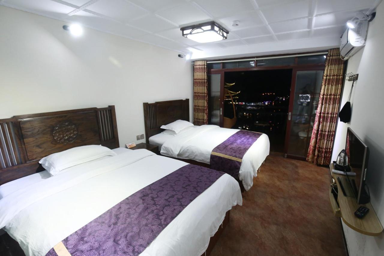 Lqj Riverside Guest House Фэнхуан Экстерьер фото